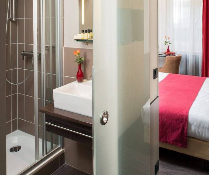 Quarto Estandar Individual, Munich City