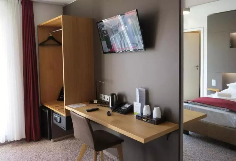 Chambre Standard, Neuthor