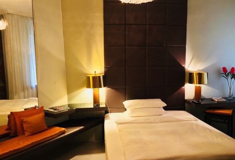 Номер Superior, Opera