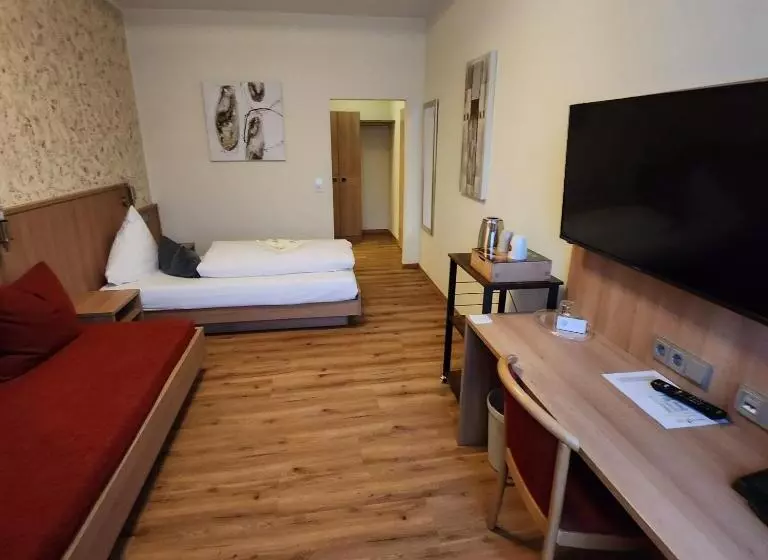 スタンダードシングルルーム, Posthotel Traube