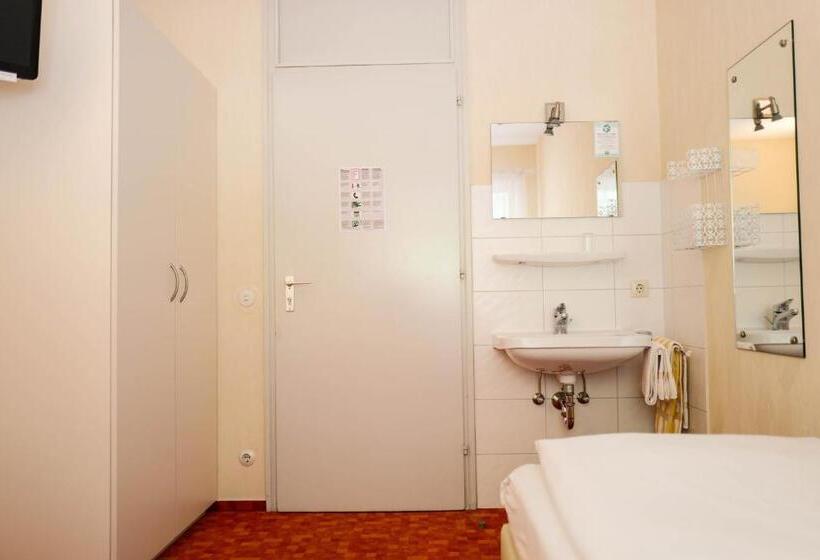 スタンダードシングルルーム, Restaurant Sennerbad