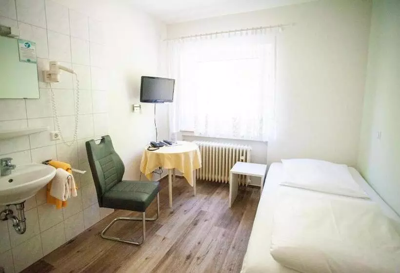 Standard Single Room Shared Bathroom, Restaurant Sennerbad