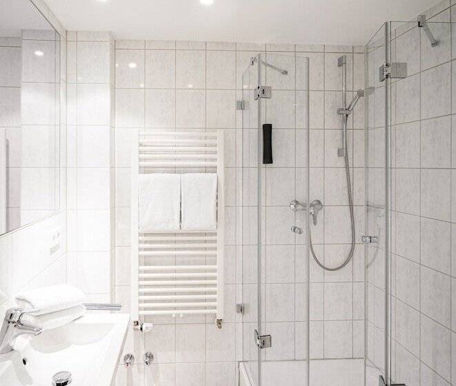 舒适型房间, Stachus