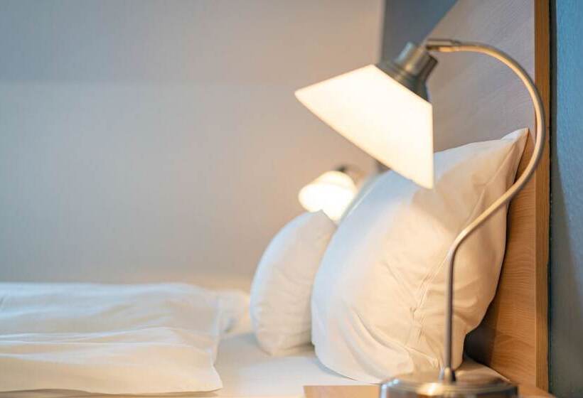 舒适型房间, Stachus