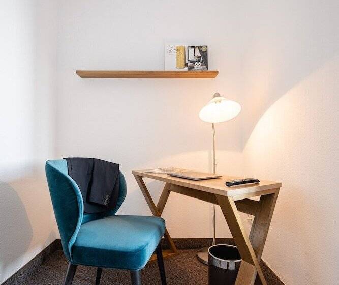 舒适型房间, Stachus