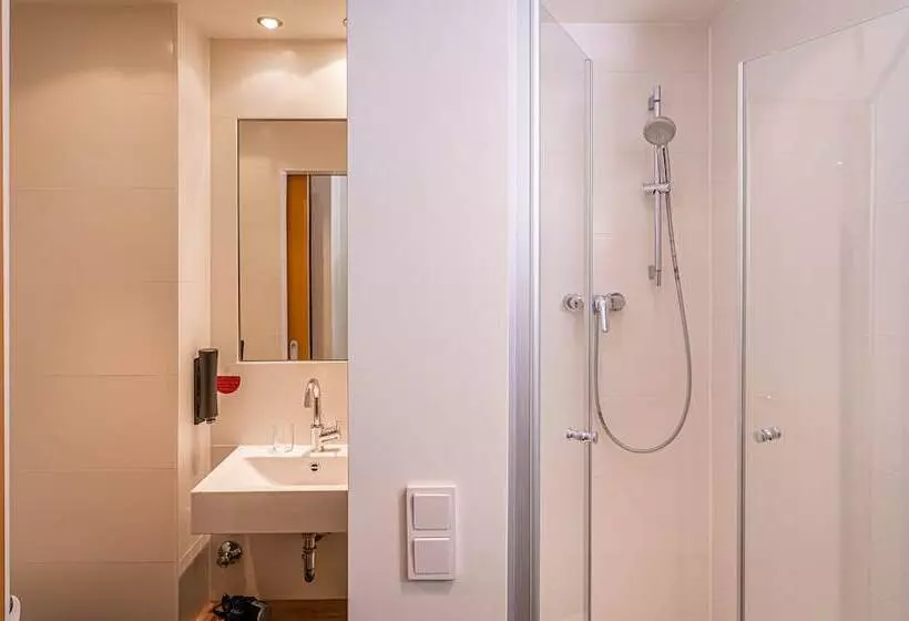 Pokój Comfort Jednoosobowy, Stachus