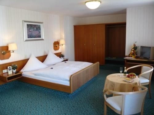 １ベッドルームアパートメント, Strauss