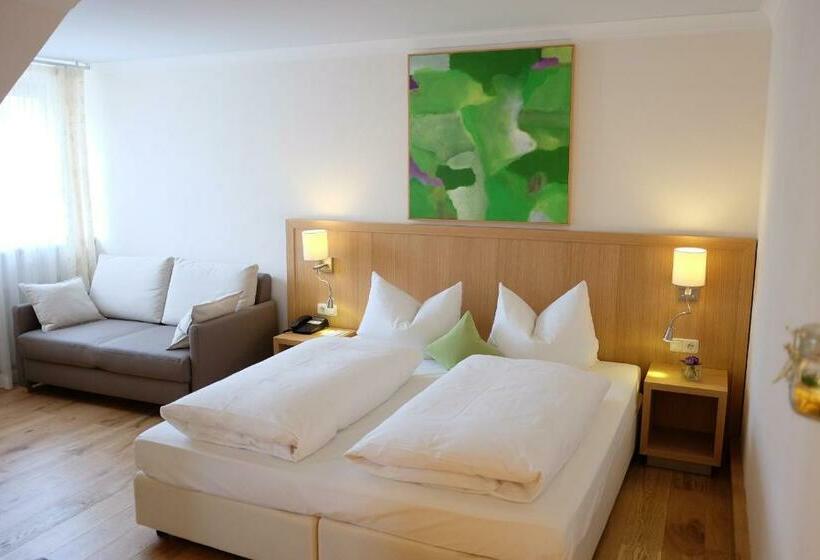 Семейный Номер, Romantik Hotel Hirschen