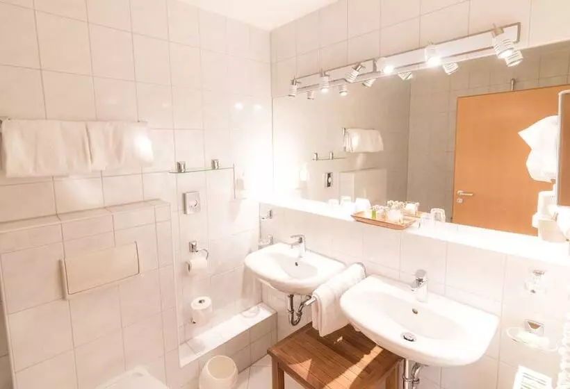 コンフォートルーム, Romantik Hotel Hirschen