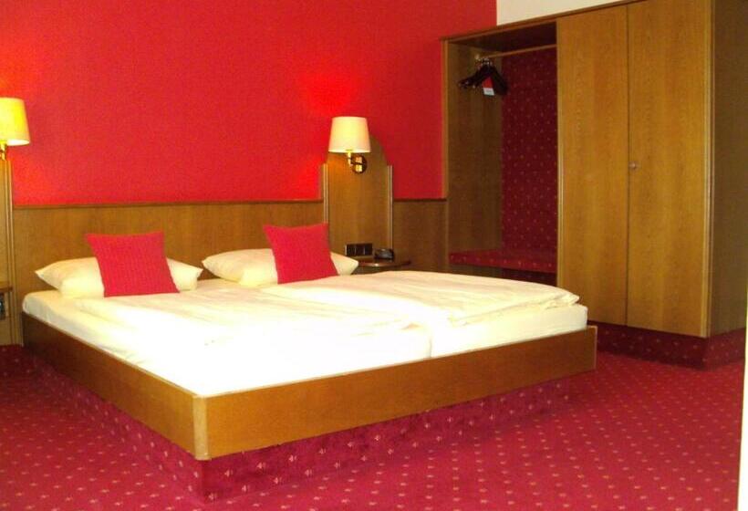 غرفة قياسية, Goldenes Fass In Rothenburg Ob Der Tauber