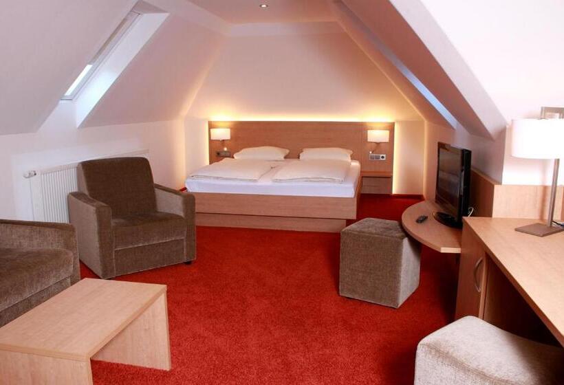 Четырехместный Номер Стандарт, Goldenes Fass In Rothenburg Ob Der Tauber