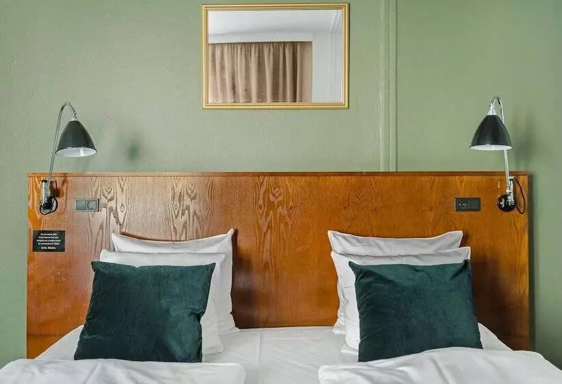 Perhehuone, Astoria, Best Western Signature Collection