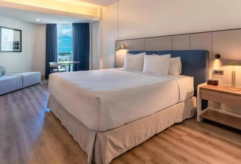 اتاق لوکس, Crowne Plaza Santo Domingo, An Ihg