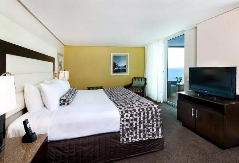 سوییت اجرایی, Crowne Plaza Santo Domingo, An Ihg