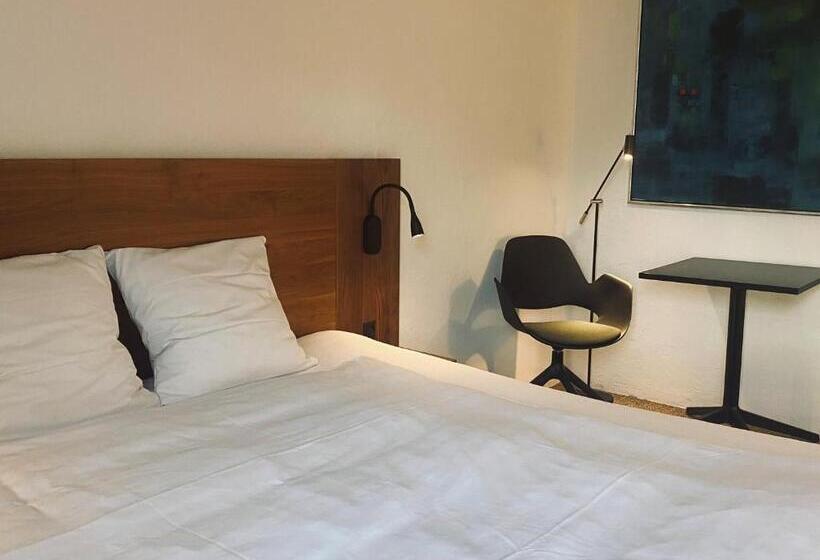 スタンダードルーム, Dalgas