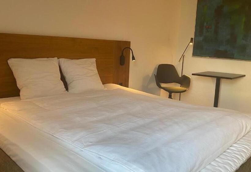 スタンダードルーム, Dalgas