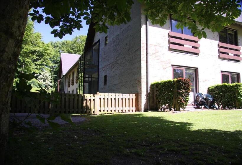 标准单人间, Hovborg Kro