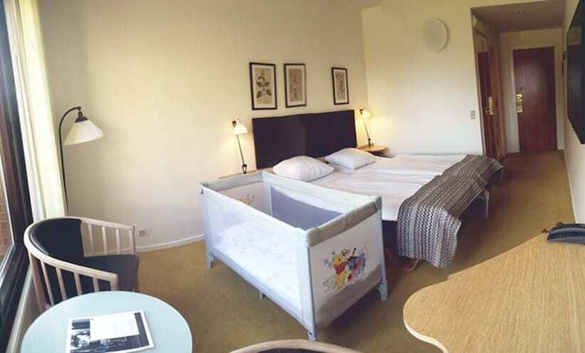 غرفة عائلية, Munkebjerg