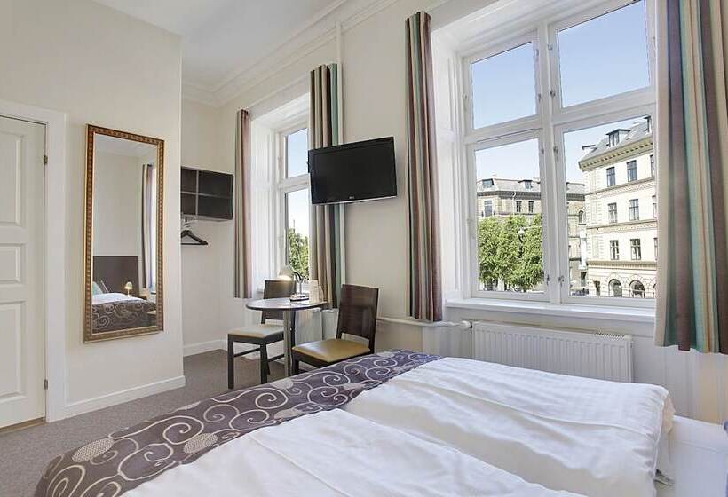 Номер Стандарт, Sct. Thomas