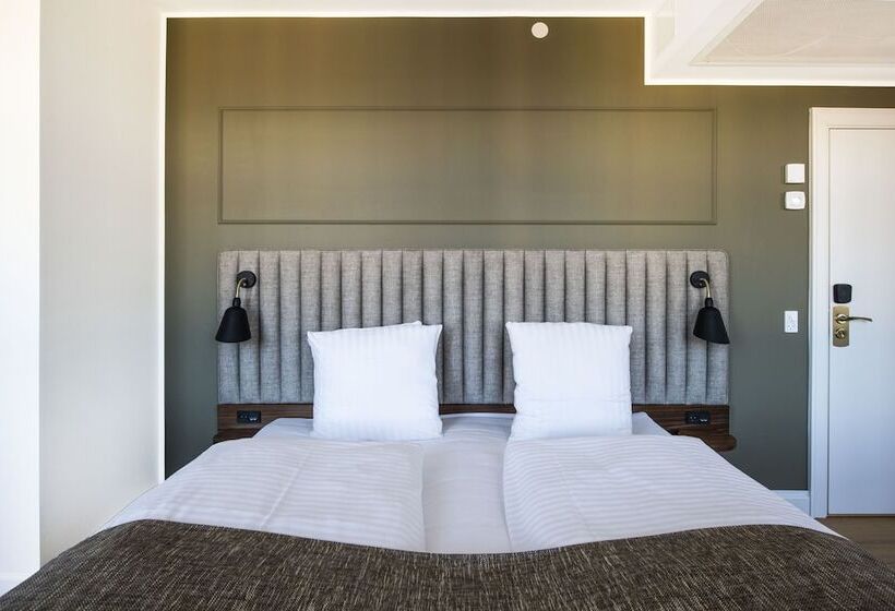 Номер Superior, Sct. Thomas