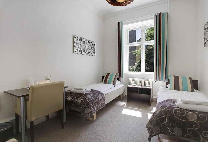 Номер Стандарт, Sct. Thomas