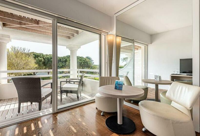 公園の見えるスーペリアルーム, Anne De Bretagne