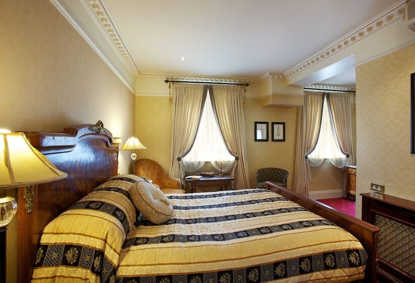 غرفة سوبيريور ثلاثية, Arbutus