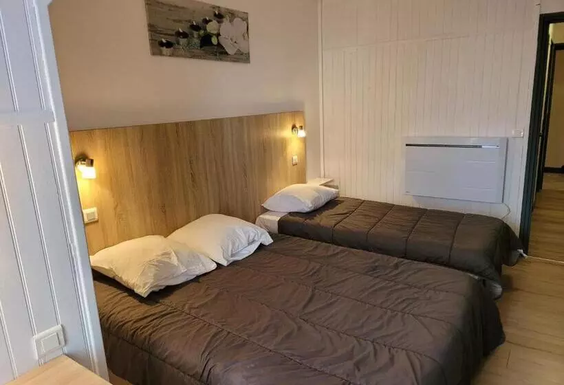 スタンダードトリプルルーム, Auberge De L Orisse Et Iris Hostel