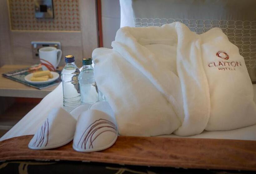 이그제큐티브 룸 킹사이즈 침대, Clayton Hotel Silver Springs
