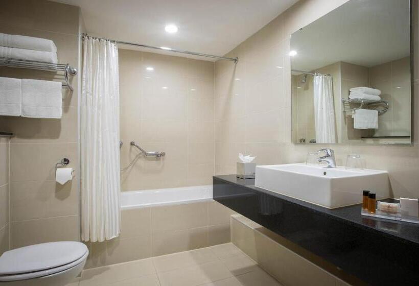 غرفة إدارية سرير كينج, Clayton Hotel Silver Springs