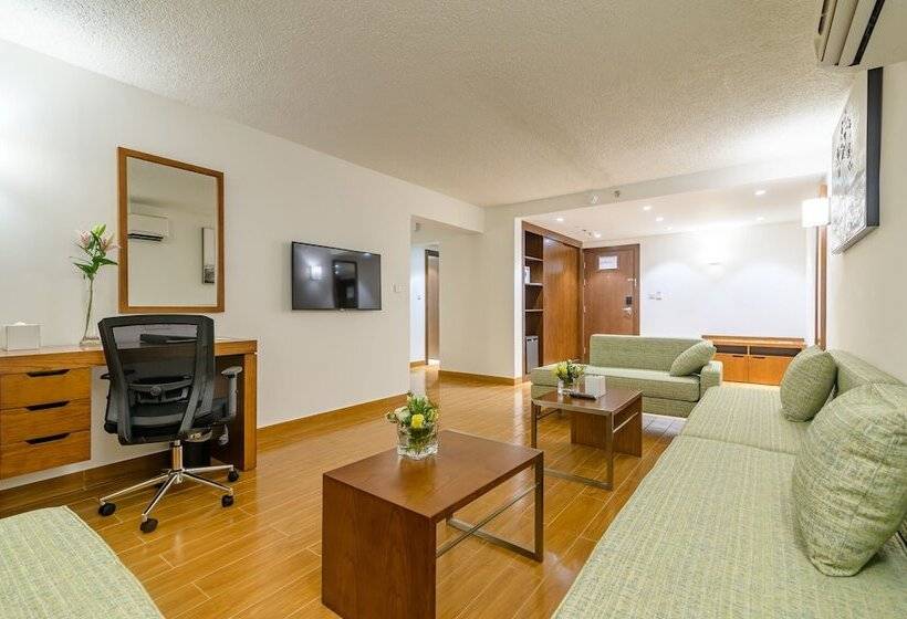 سوییت جونیور, Dhafra Beach