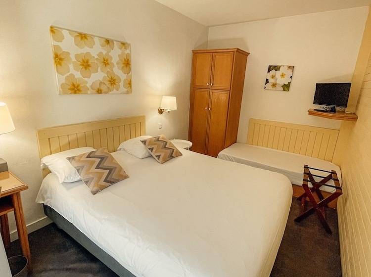 Номер Стандарт Внутренний, Garden Hotel Rennes Centre Gare
