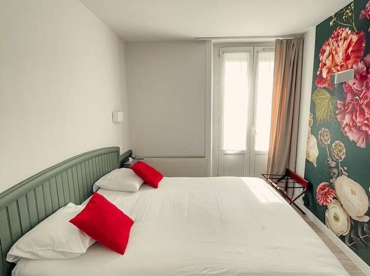 Номер Комфорт, Garden Hotel Rennes Centre Gare