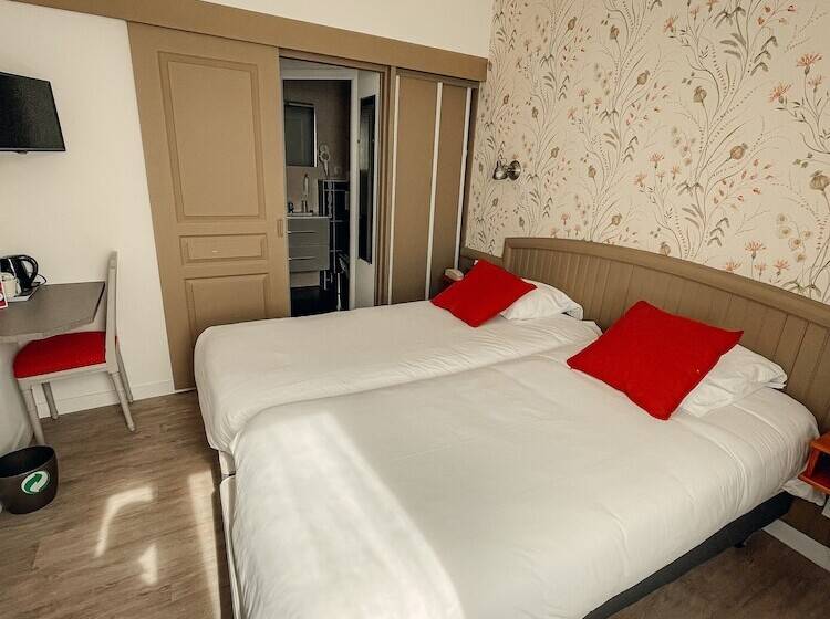Номер Комфорт, Garden Hotel Rennes Centre Gare