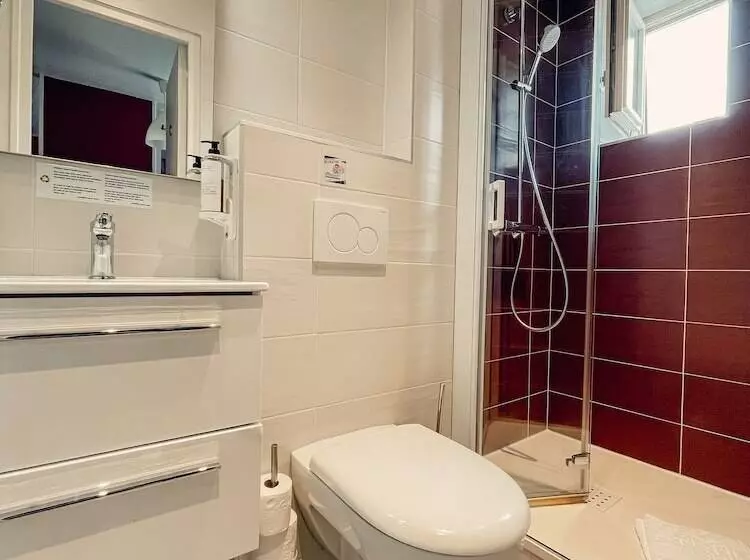 Superior-studio, Garden Hotel Rennes Centre Gare