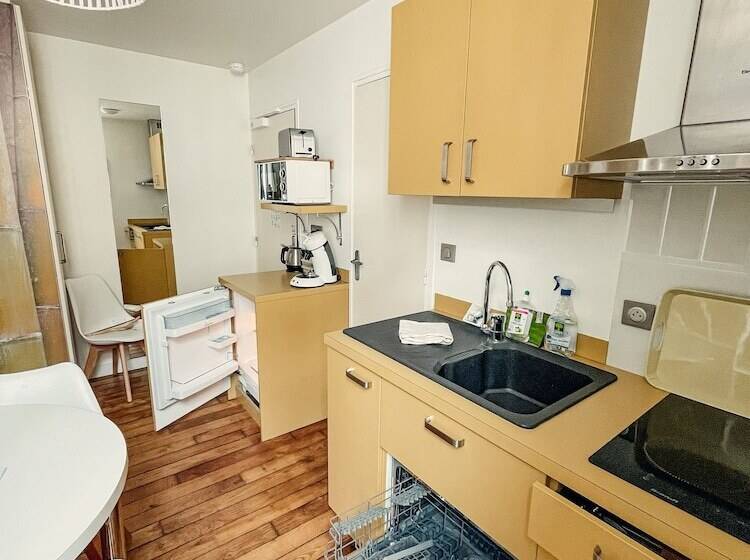 スーペリアスタジオ, Garden Hotel Rennes Centre Gare