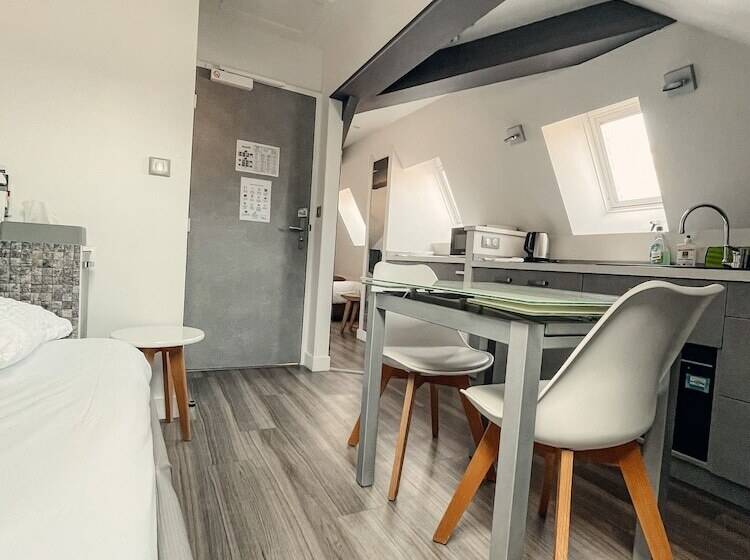 スーペリアスタジオ, Garden Hotel Rennes Centre Gare