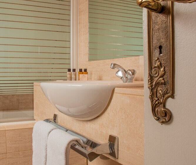 اتاق لوکس, Grand Hotel De La Reine   Place Stanislas