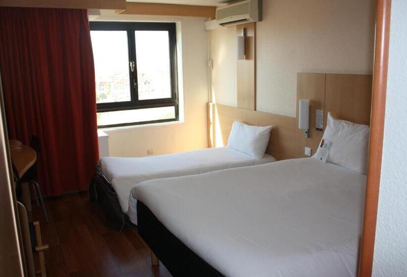 غرفة سوبيريور ثلاثية, Ibis Marseille Centre Gare Saint Charles