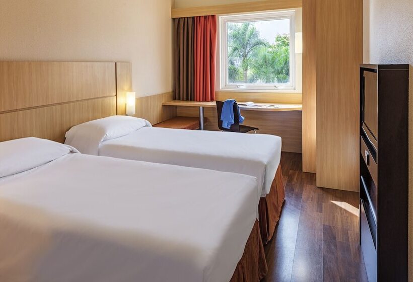 Номер Стандарт, Ibis Nantes Centre Tour Bretagne