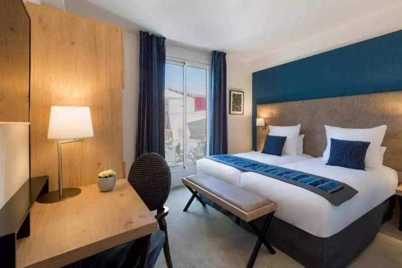 2 Bedrooms Suite Sea View, Jumeirah Beach Hotel Dubai