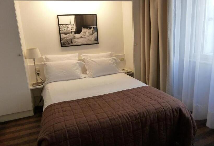 Классический Номер, Le Grand