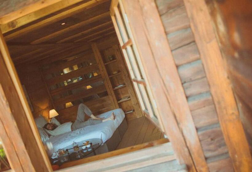 اتاق لوکس, Le Hameau Albert 1er