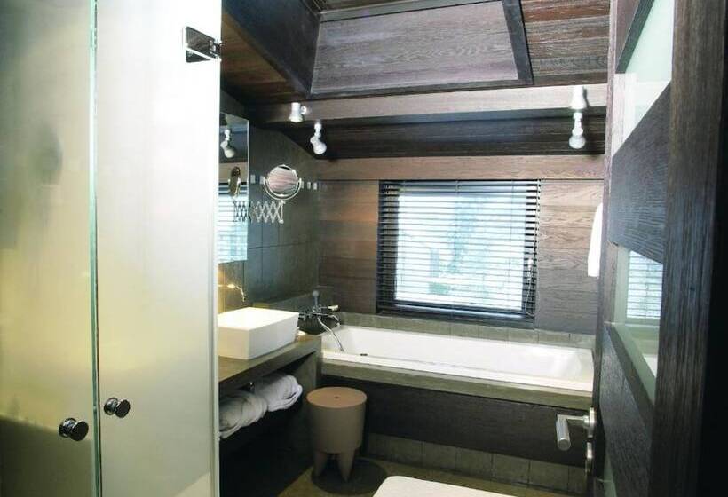 اتاق لوکس, Le Hameau Albert 1er