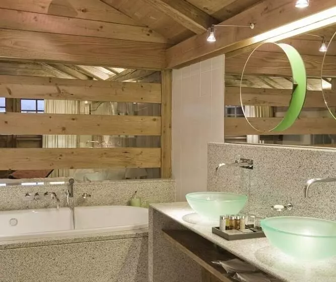 اتاق لوکس, Le Hameau Albert 1er