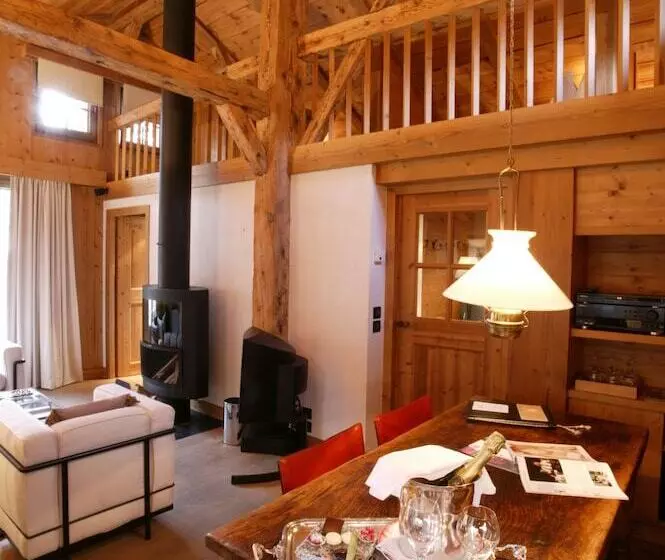 کلبه ییلاقی, Le Hameau Albert 1er