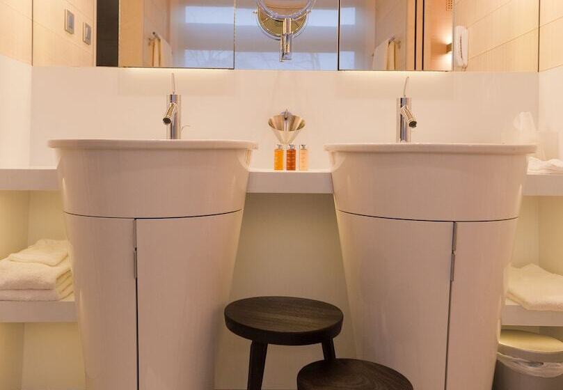 کلبه ییلاقی, Le Hameau Albert 1er