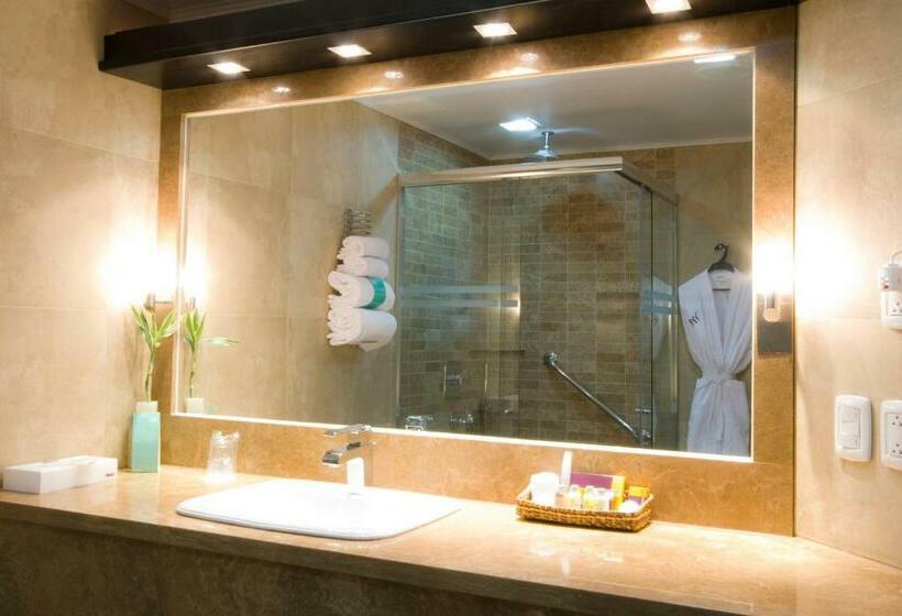 キングサイズベッドのデラックスルーム, Mercure Alameda Quito