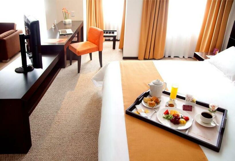 디럭스 스위트 킹 침대, Mercure Alameda Quito