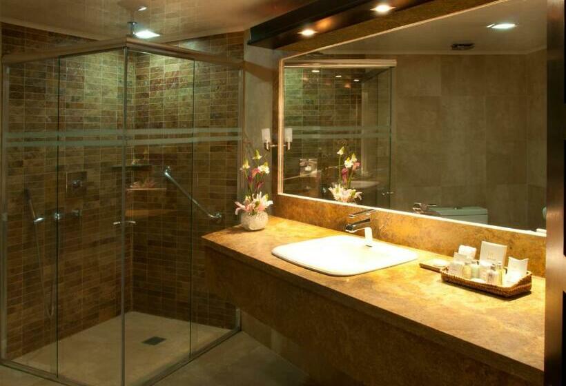 キングサイズベッドのデラックススイート, Mercure Alameda Quito